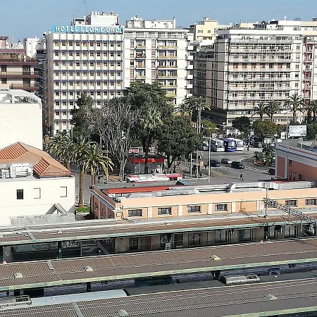 Station Garden Luxury Nocleg ze śniadaniem *